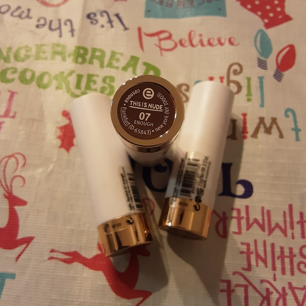 Essence This is nude Lipstick Shade enough